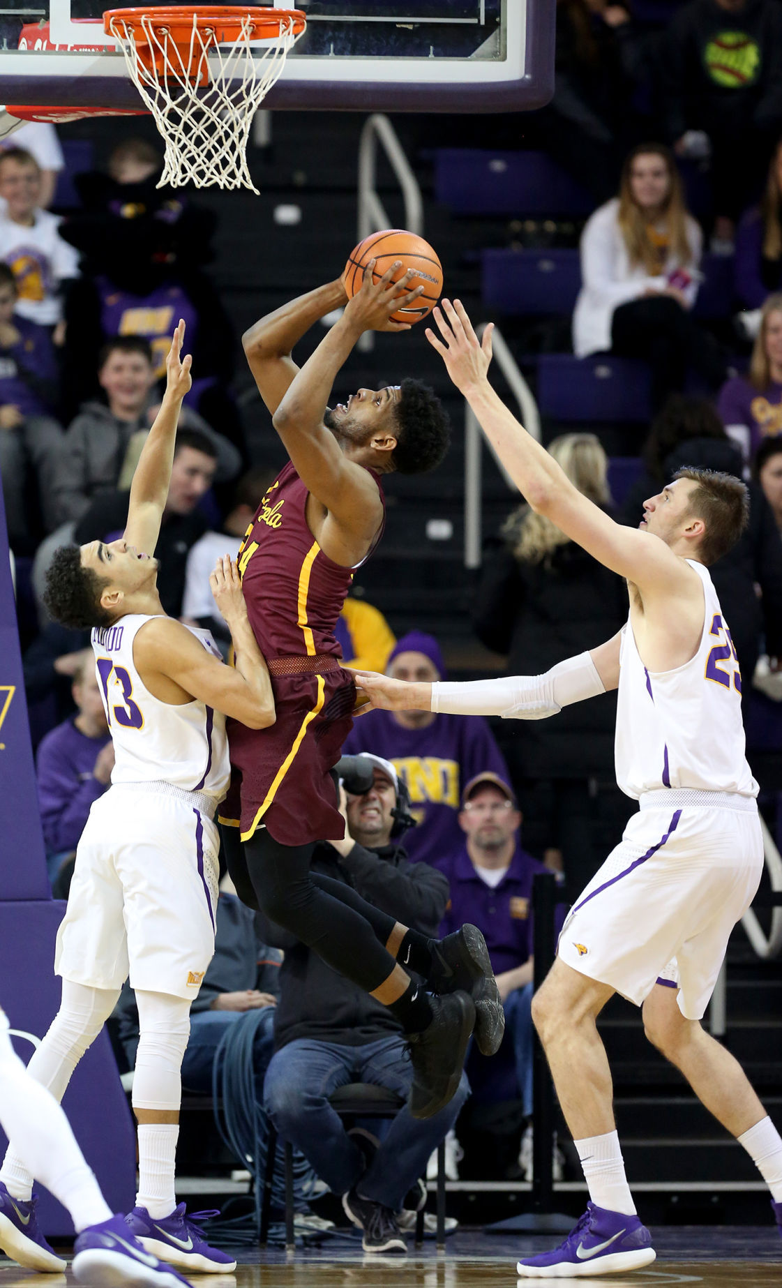 010718bp-uni-loyola-3